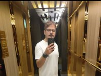 Une photo d’un participant qui veut faire connaissance et se marier