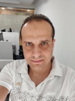 Une photo d’un participant qui veut faire connaissance et se marier