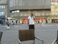 Une photo d’un participant qui veut faire connaissance et se marier